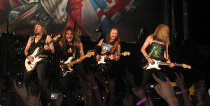 1280px-iron_maiden_perfoming